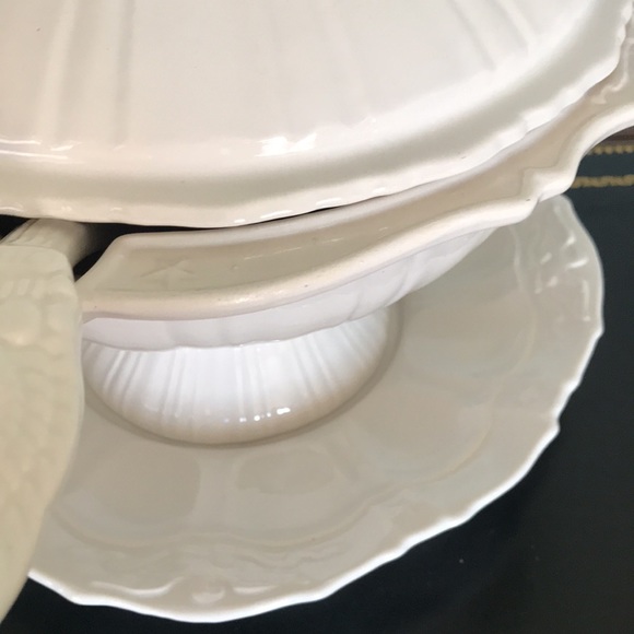 Soup Tureen- American Eagle 🦅 Decorate this piece. - Picture 8 of 16